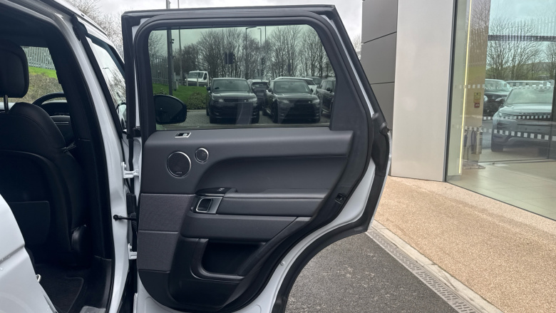 Land Rover Range Rover Sport 3.0 SDV6 HSE Dynamic 5dr Auto Diesel Estate